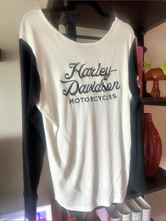 Harley-Davidson Tops - Harley-Davidson Long Sleeve Graphic Tee White & Black Like New: Size 1W / fitsXL